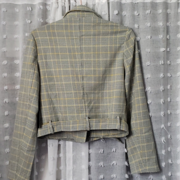 Jacket - Picture 8 of 10